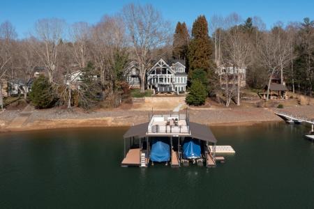 2533 Lake Front, Hiawassee, Georgia 30546