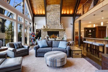 2533 Lake Front, Hiawassee, Georgia 30546