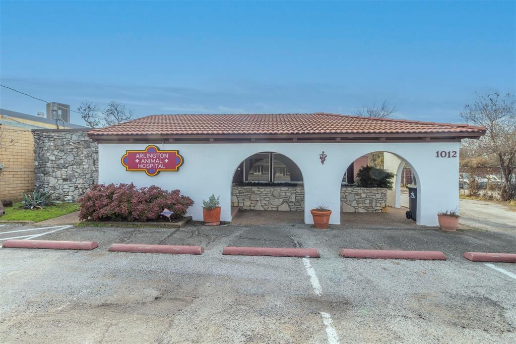 1012 W Division Street, Arlington, Texas 76012, Estados Unidos