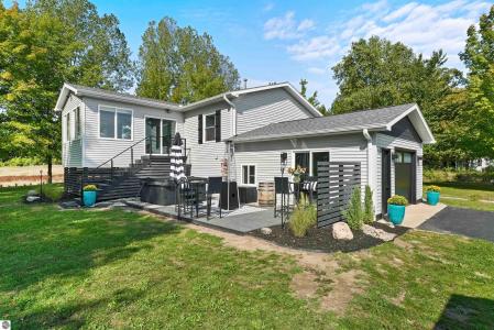 3836 Old Mission Road, Traverse City, Michigan 49686