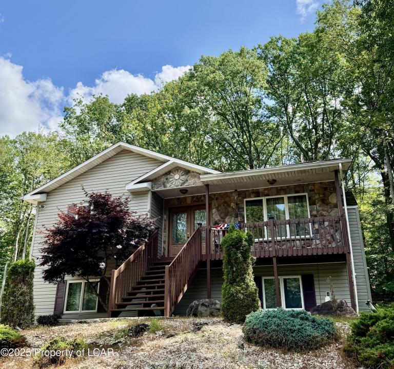 165 Grouse Ridge Lane, Drums, Pennsylvania 18222