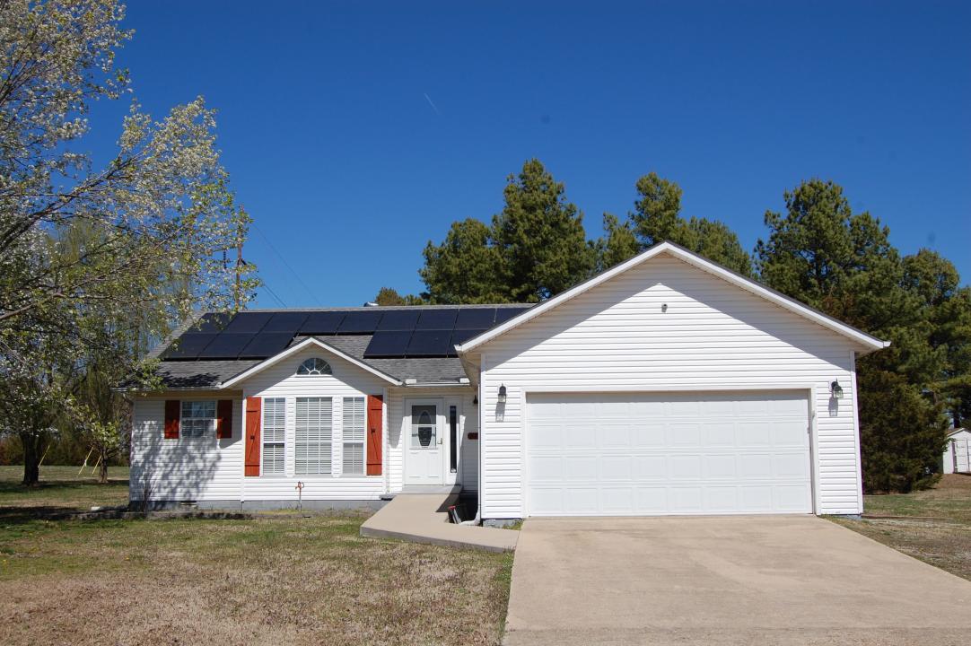 5711 Cedar Valley Dr., Poplar Bluff, Missouri 63901