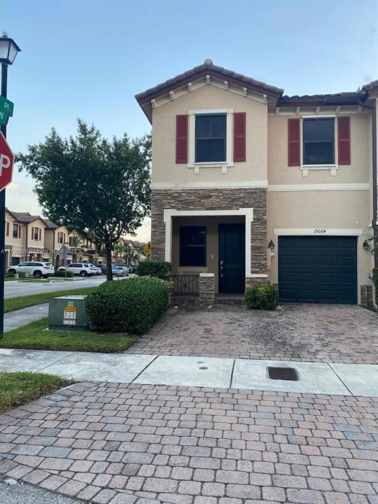 Miami, Florida 33196