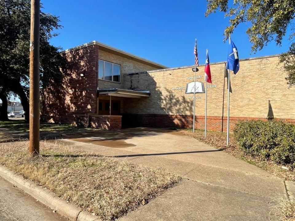 1309 Newport Avenue, Dallas, Texas 75224