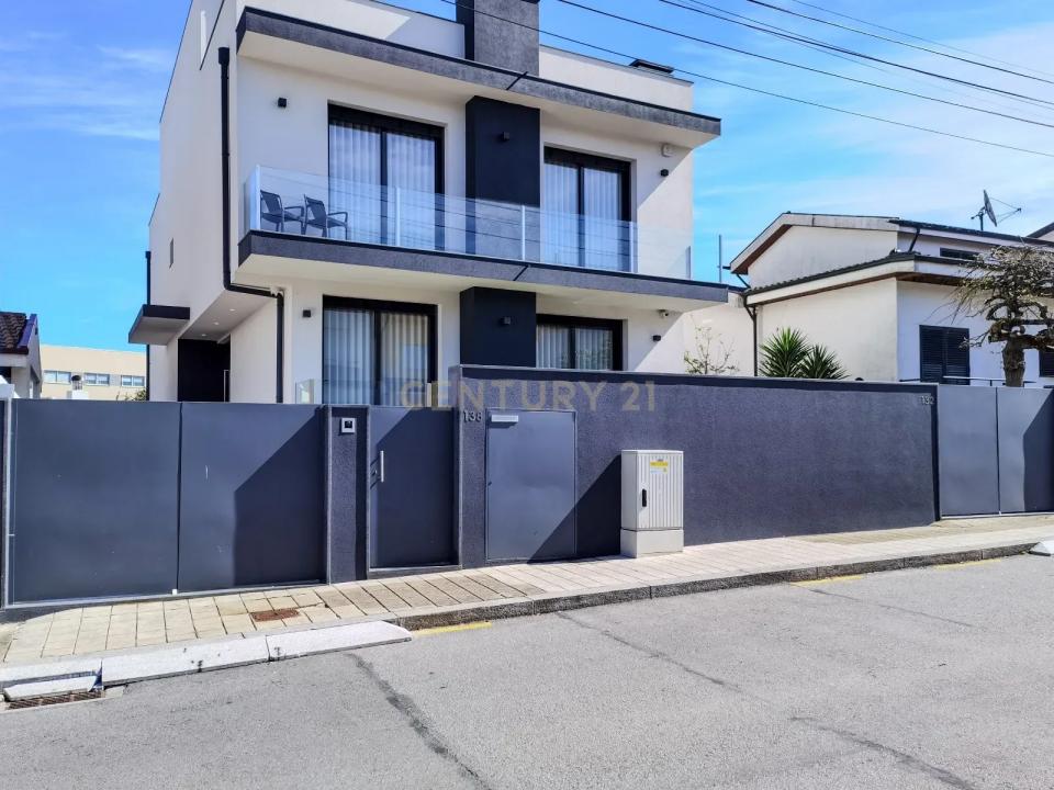 Gondomar, Porto 4435-247, Portugal