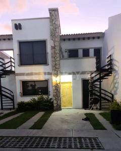 Cerrada de Mar #1711 Fracc. Azul Marino, Mazatlán, Sinaloa 82112, Mexico