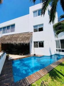 La Luna 28, Manzanillo, Colima 28867, México