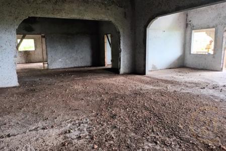 Unfinished Large Single Family Home On 3 Acres, Conference, St.andrew West Indies, Granada