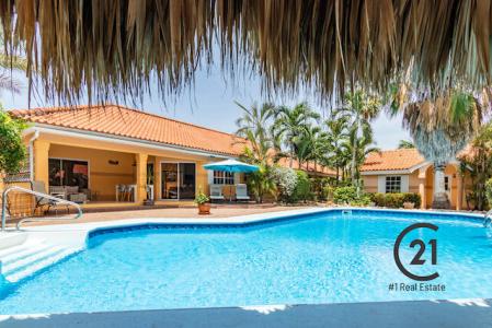 Blue Bay Villa + Apartment and Large Pool, Blue Bay, Blue Bay, Curaçao