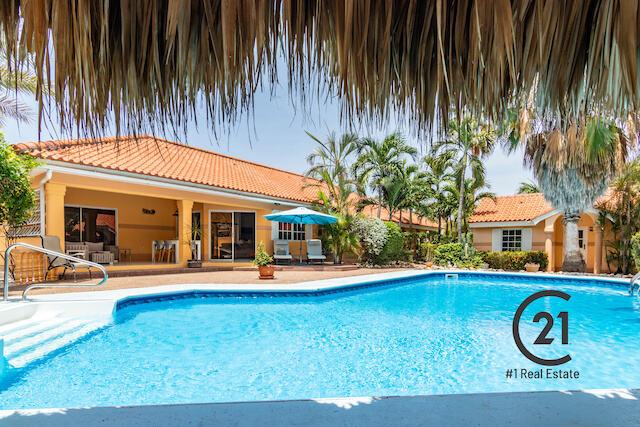 Blue Bay Villa + Apartment and Large Pool, Blue Bay, Blue Bay, Curaçao