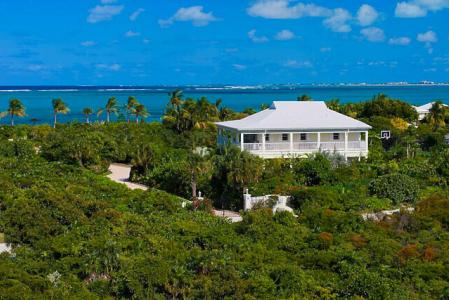 Reef Pearl, Coconut Road, Turtle Cove, Providenciales, Turks E Caicos