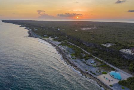 0.78 ACRES OCEAN FRONT LAND- CAYMAN BRAC!!!, South Side, Cayman Brac, 開曼群島
