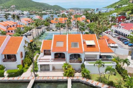 Simpson Bay Yacht Club Three Bedrooms Condo With a Boat Slip For Sale, Simpson Bay, Sint Maarten