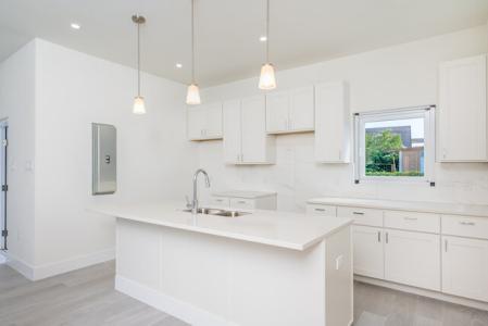 EMERALD POINT 2 BED 2.5 BATH, West Bay, Grand Cayman, 開曼群島