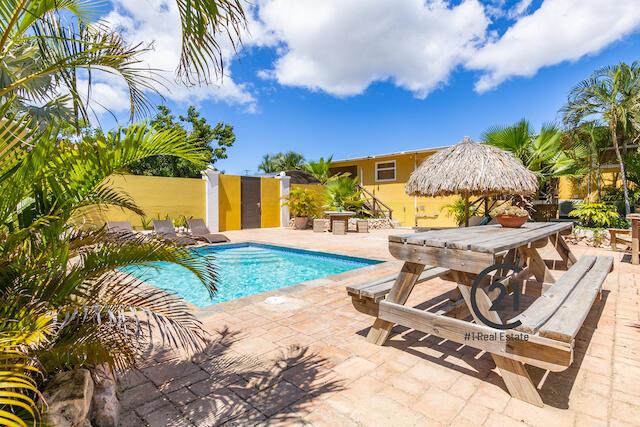 Jan Thiel Perfectly Located Two - Story Apartment, Jan Thiel, Willemstad East, Curazao