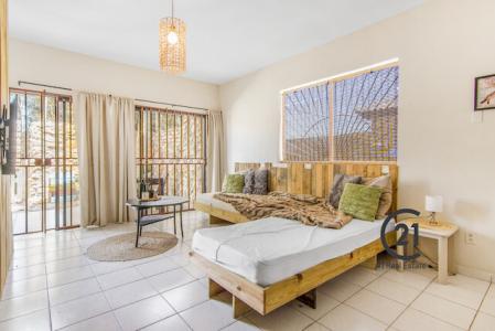 Jan Thiel Perfectly Located Two - Story Apartment, Jan Thiel, Willemstad East, Curazao