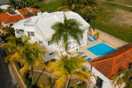 Bienvenido a esta impresionante casa dúplex. ¡A solo 4 casas de la playa!, Cabarete, Puerto Plata, Dominican Republic, Puerto Plata 57000, Dominican Republic