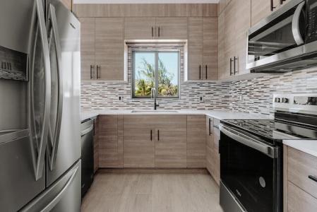 KINGSLEY TOWNHOMES 2 BED PLUS DEN UNIT 3., West Bay, Grand Cayman, Cayman Islands