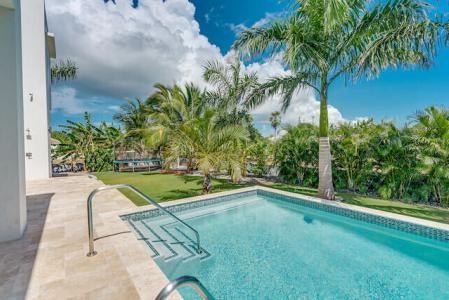 ROYAL PALM ESTATES, Savannah, Grand Cayman, Islas Caimán