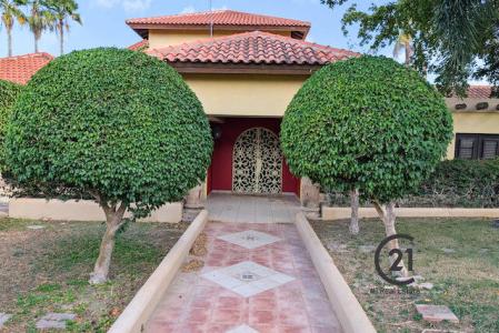 Jan Thiel Hacienda Style Villa + Studio, Willemstad East, 쿠라사우