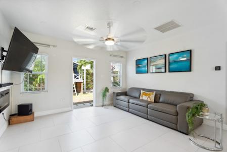 COCONUT VILLAGE STAND ALONE HOME, POINDEXTER ROAD, Spotts, Grand Cayman, Cayman Islands