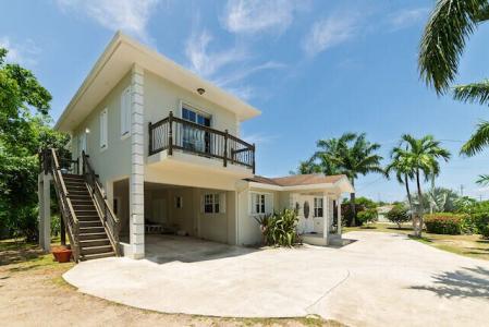 DEVONSHIRE DRIVE 3 BED HOME, 108, Savannah, Grand Cayman, جزر كايمان