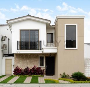 Urb. Mallorca Village Mz 14 5, Daule, Guayas 00001, Ecuador