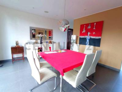 Urb. Portico del Rio 12-3, Guayaquil, Guayas 00001, Ecuador