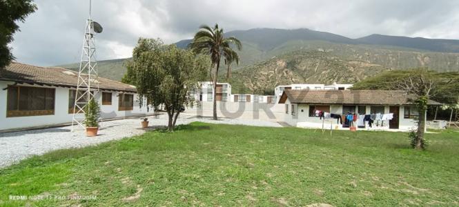 Manuel Cordova Galarza n4-262 km 8 1/2 n4-262, Quito, Pichincha 00001, Ecuador