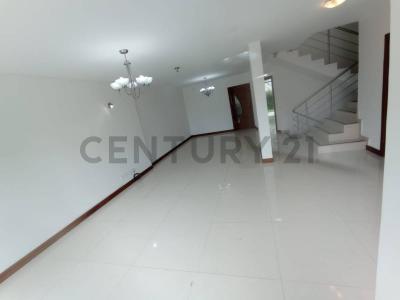 Miravalle 1 san isidro 2 s/n, Quito, Pichincha 00001, Ecuador