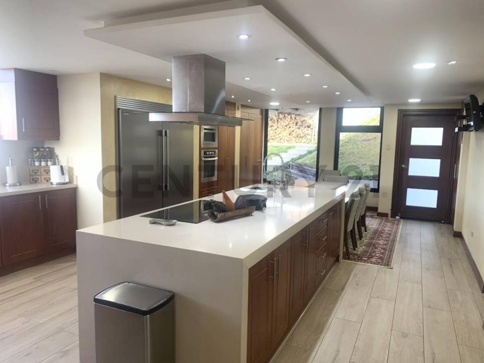 Colinas del Pichincha s/n, Quito, Pichincha 00001, Ecuador