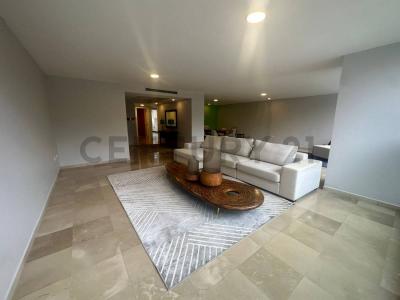 Edificio Torre La Esmeralda sn, Guayaquil, Guayas 00001, Ecuador