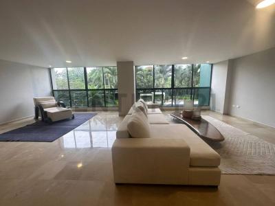 Edificio Torre La Esmeralda sn, Guayaquil, Guayas 00001, Ecuador