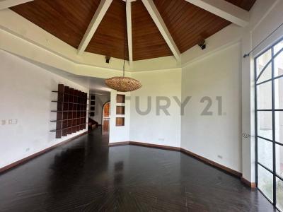 Samborondon s/n, Guayaquil, Guayas 00001, Ecuador