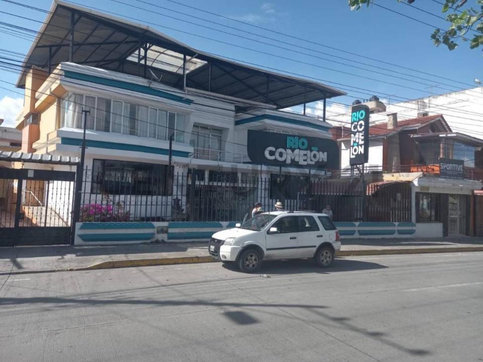 Av. La Prensa, Pizzería Mónaco 009, Riobamba, Chimborazo 00001, Equador