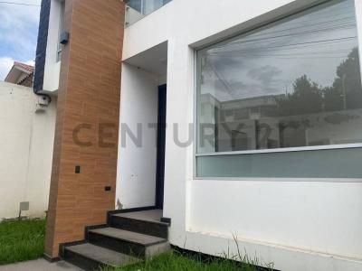 Av. Saint Amand Montrood y Eduardo Kingman 027, Riobamba, Chimborazo 00001, Ecuador