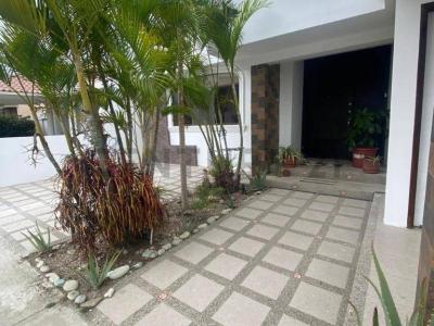 Urb. Manta Beach S/n, Manta, Manabí 00001, الإكوادور