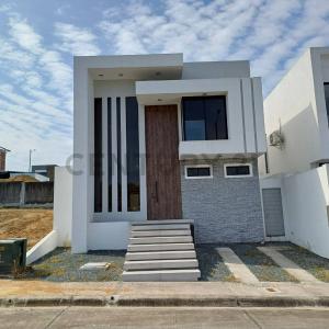 Urb. El Condado de Vicolinci 0, Daule, Guayas 00001, Ecuador