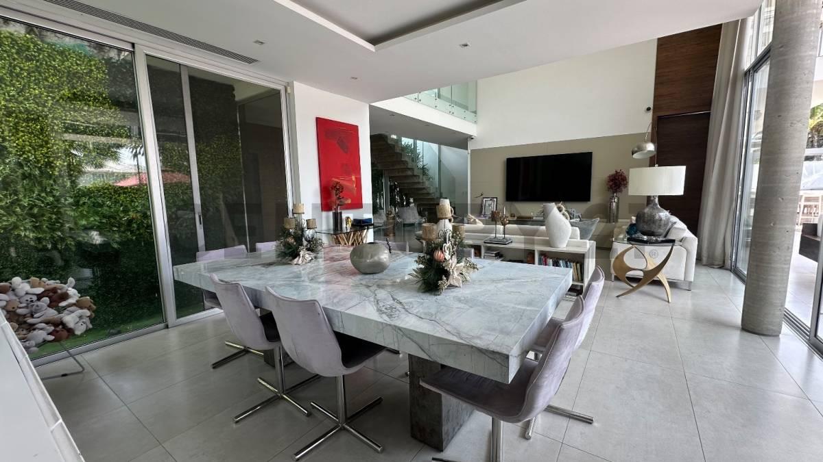 Isla Mocoli, Urb. La Ensenada, Guayaquil, Guayas 00001, Ecuador