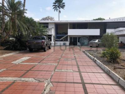 URDESA CIRCUNVALACION SUR SN, Guayaquil, Guayas 00001, Ecuador