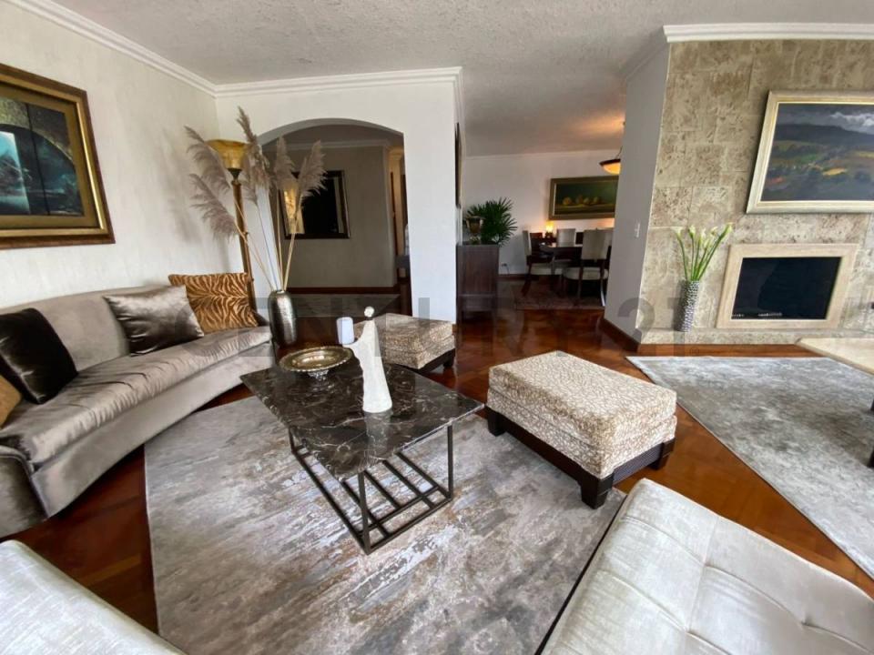 GONZALEZ SUAREZ - N30-66 n30-66, Quito, Pichincha 00001, Ecuador