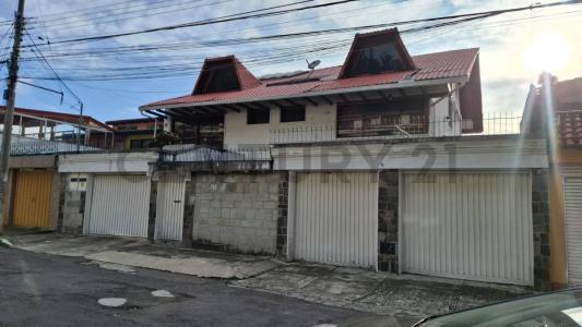 Calle D y Bolivia S/N, Quito, Pichincha 00001, Ecuador