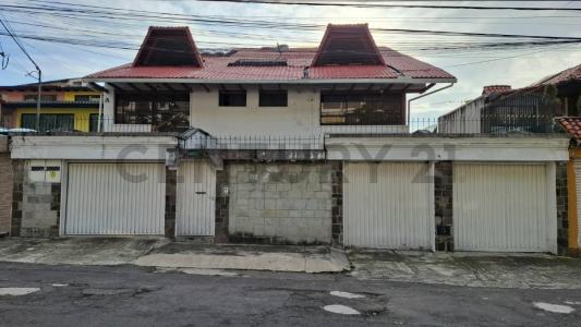 Calle D y Bolivia S/N, Quito, Pichincha 00001, Ecuador