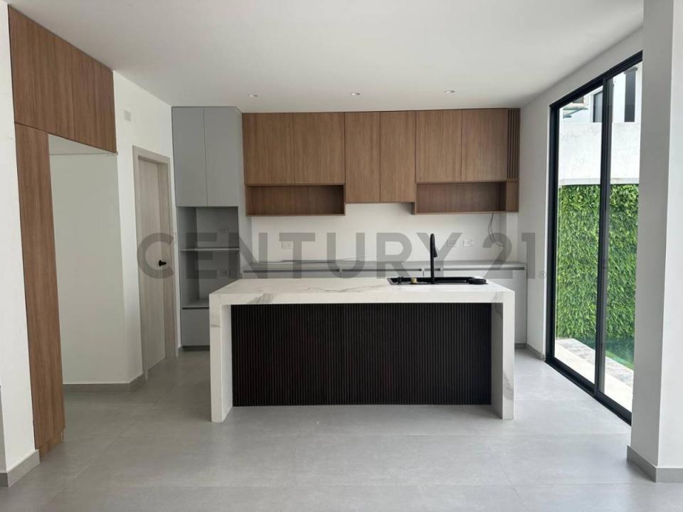 Urb Mallorca Village 1, Daule, Guayas 00001, Ecuador