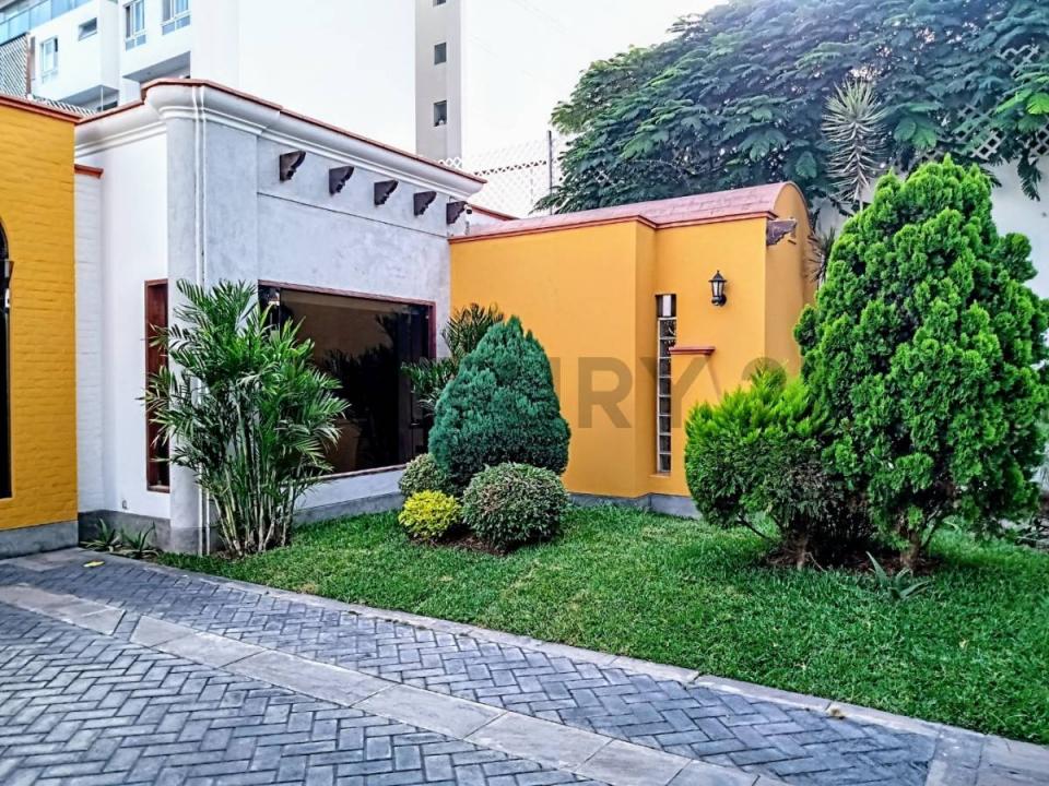 Augusto Bolognesi , Lima, Lima 00001, Peru