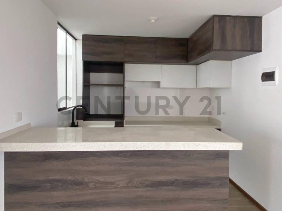 URB. ALTO LIBERTAD , Arequipa, Arequipa 00001, ペルー