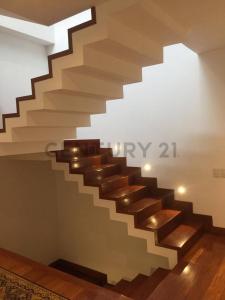 Francisco Valle Riestra , Lima, Lima 00001, Peru