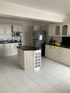 Av. Aurelio Miró Quesada , Lima, Lima 00001, Peru