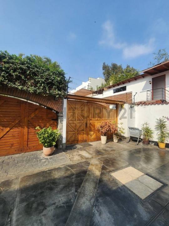 JR. BATALLÓN TARMA 114 CASA B , Lima, Lima 00001, Peru