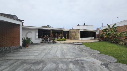 Av. Los frutales , Lima, Lima 00001, Peru